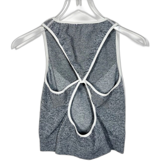 Pepper & Mayne London Women's Size Large Heather Gray Athletic Cut Out Top - Picture 3 of 9
